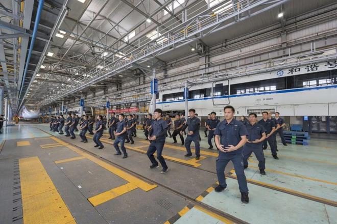 ！正在这里“刷屏”……瓦力棋牌游戏运动新风尚